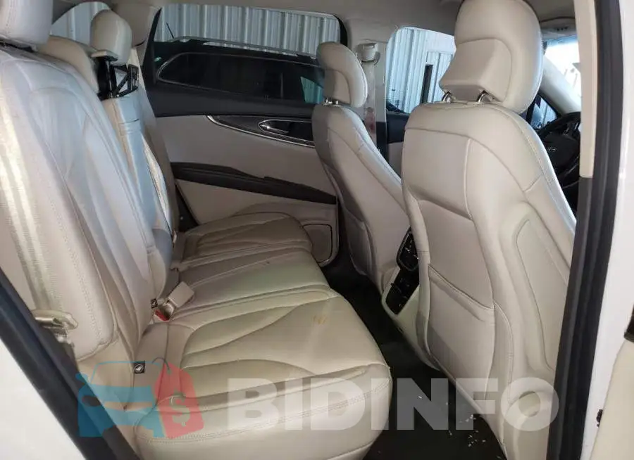 2LMPJ6KR4JBL30654 Photo# 11