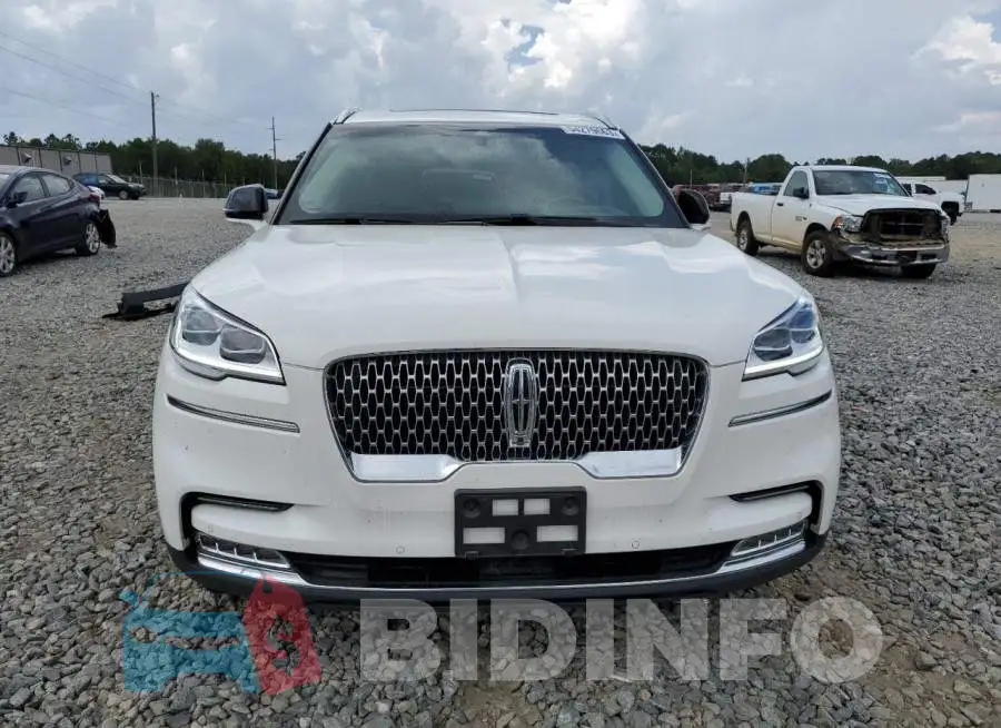 5LM5J7XC3LGL27993 Photo# 5