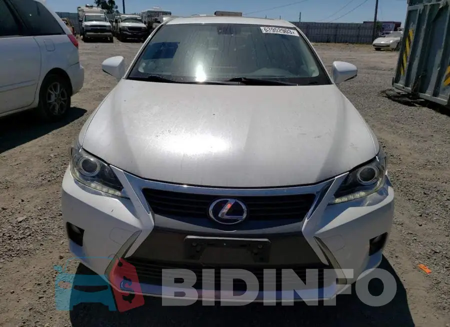 JTHKD5BHXE2175704 Photo# 5