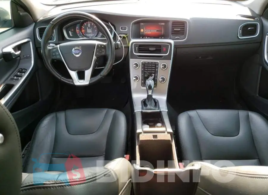 LYV402HK2JB156192 Photo# 8