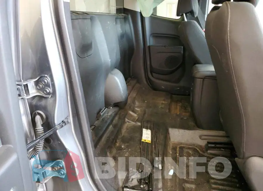 1GCHSCEA3M1282442 Photo# 10