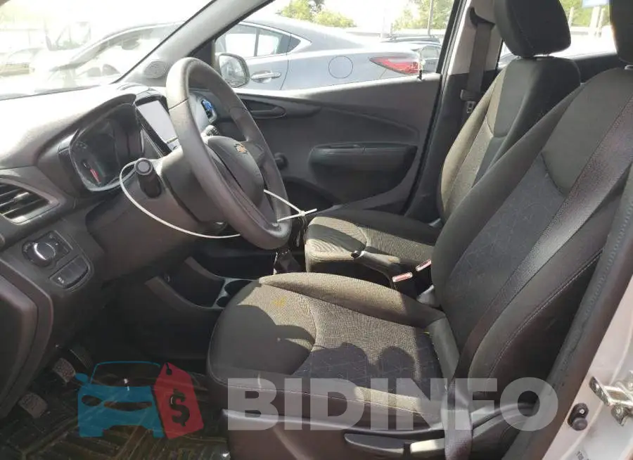 KL8CA6SA4MC728517 Photo# 7