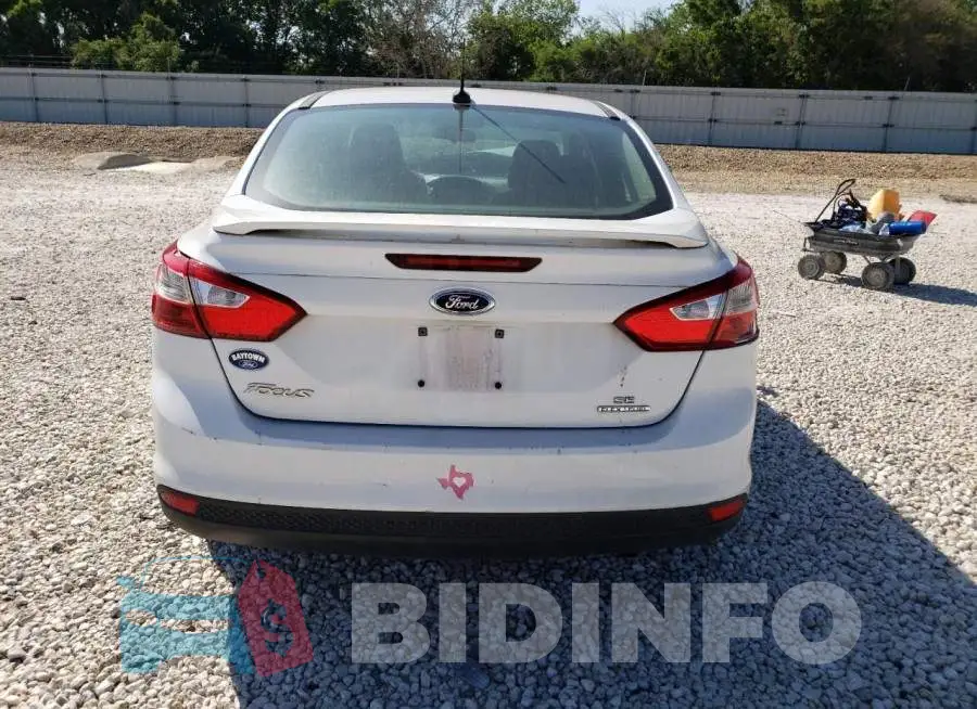 1FADP3F27EL130165 Photo# 6
