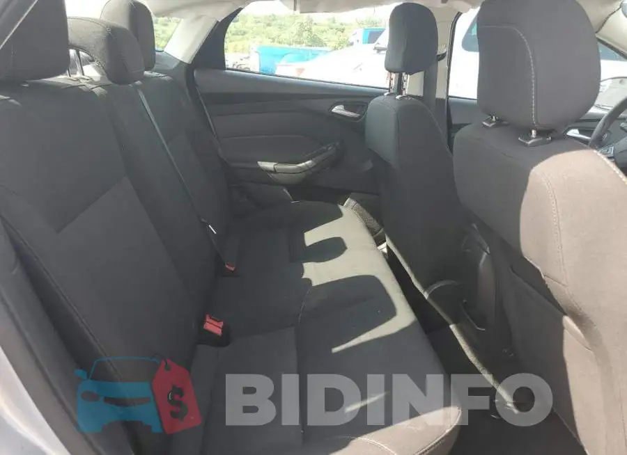 1FADP3F29JL332709 Photo# 10