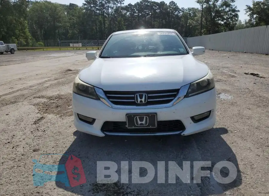 1HGCR2F86FA275937 Photo# 5