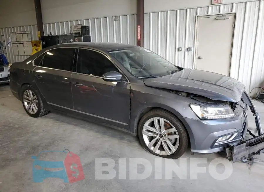 1VWGT7A38HC065452 Photo# 4