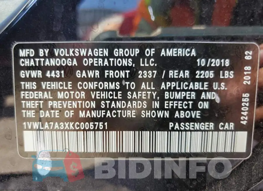 1VWLA7A3XKC005751 Photo# 12