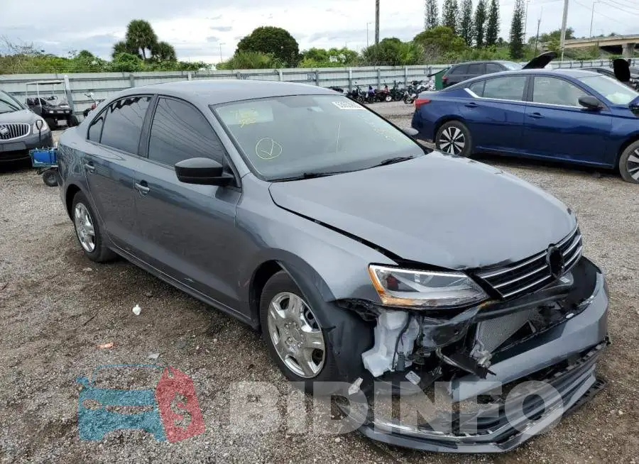 3VW267AJ0GM410745 Photo# 1