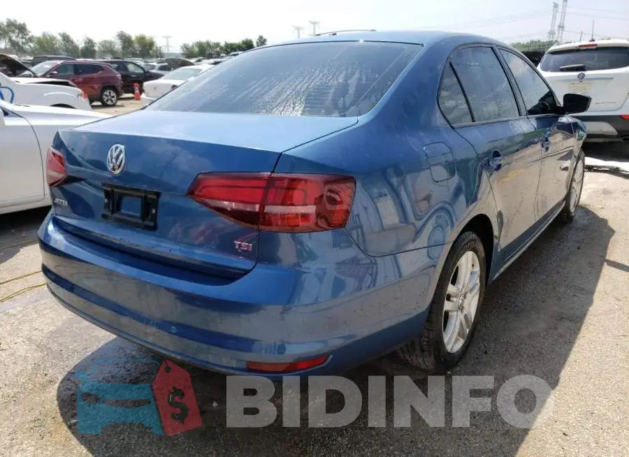 3VW2B7AJ0JM262566 Photo# 3