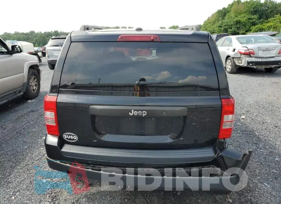 1C4NJPBB0FD388763 Photo# 6