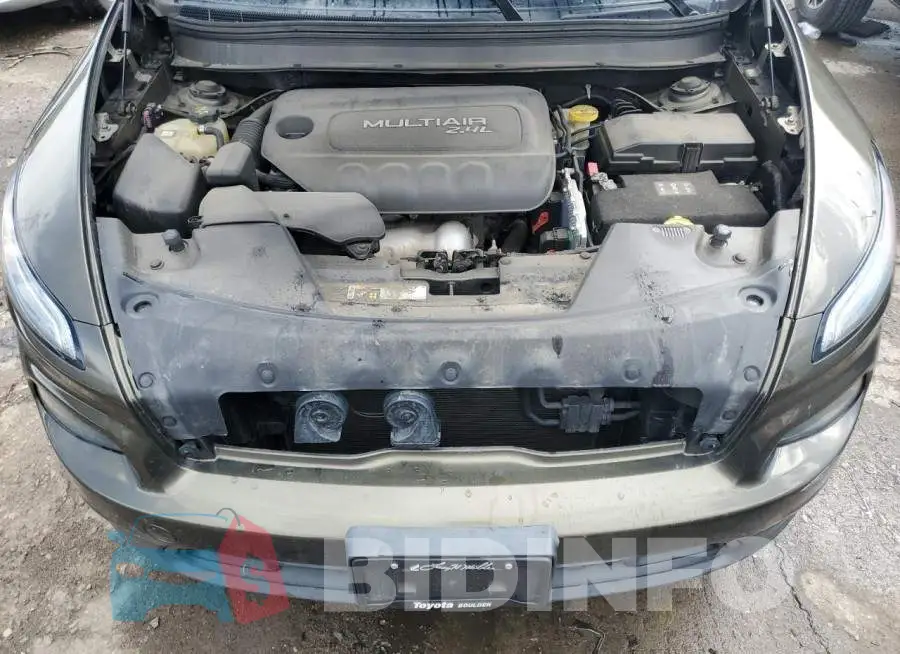 1C4PJMCB3FW570502 Photo# 12