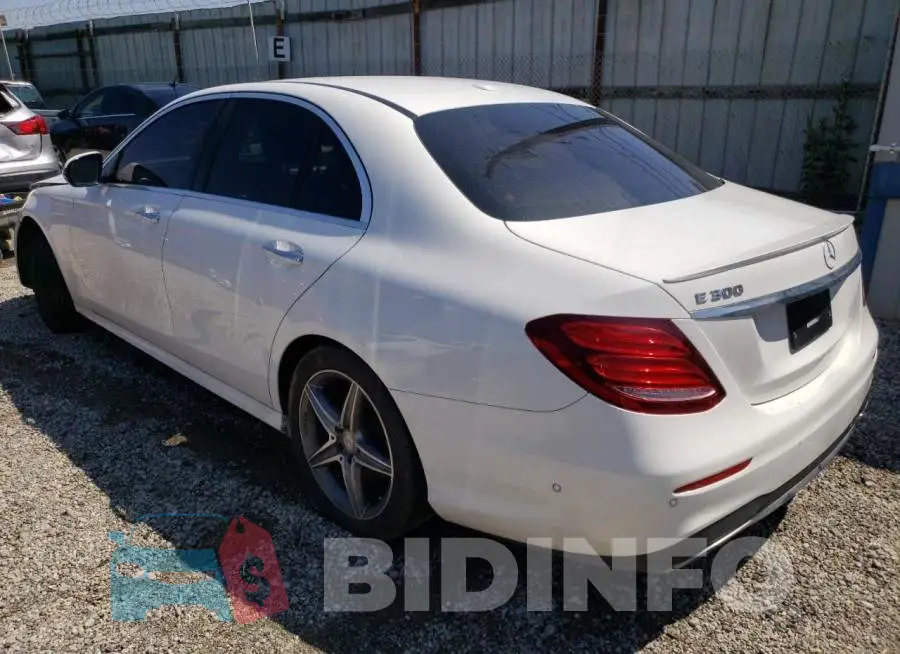 WDDZF4JB2HA098957 Photo# 2