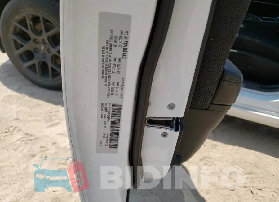 2C3CDXBG8FH847894 Photo# 12