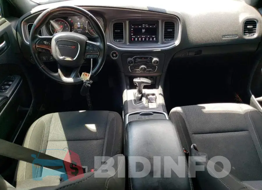 2C3CDXBGXKH720302 Photo# 8