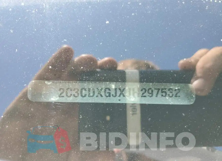 2C3CDXGJXJH297532 Photo# 12