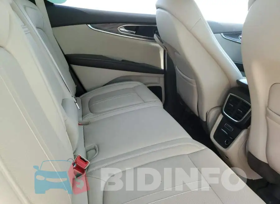 2LMPJ8LP4JBL49875 Photo# 10