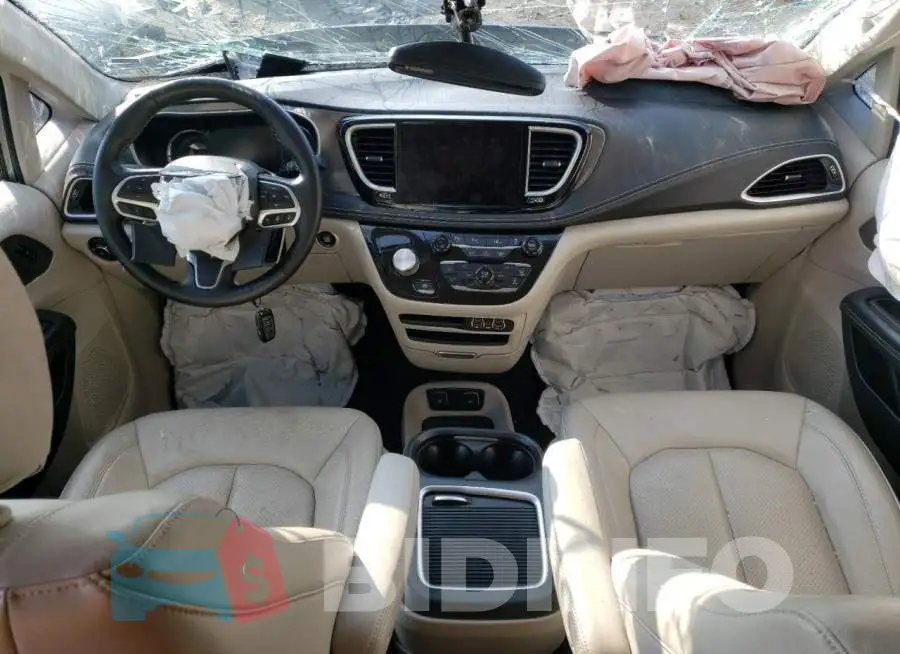 2C4RC1L73MR593877 Photo# 8