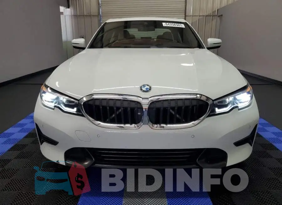 3MW5R1J08M8B81681 Photo# 5