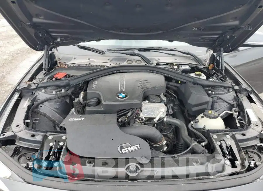 WBA8E5G55GNT41830 Photo# 11
