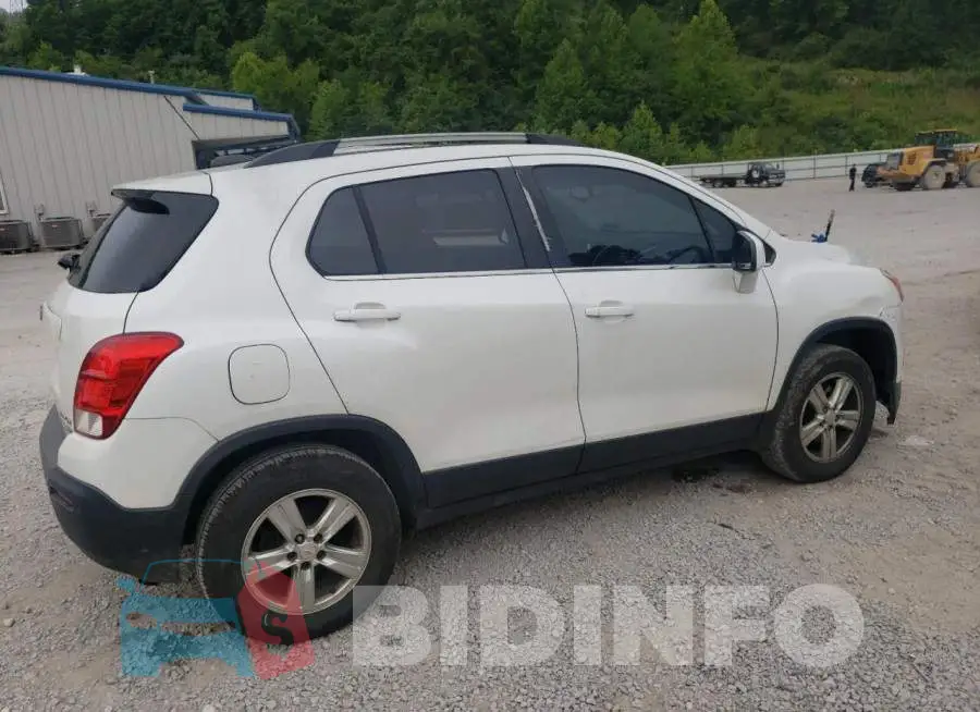 KL7CJRSB4FB106104 Photo# 3
