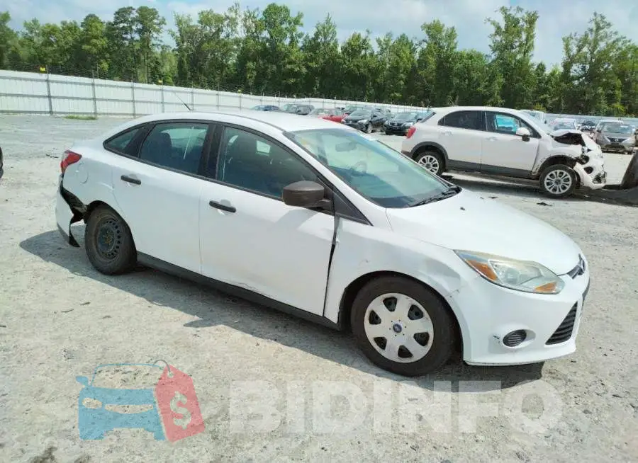 1FADP3E24EL272328 Photo# 4