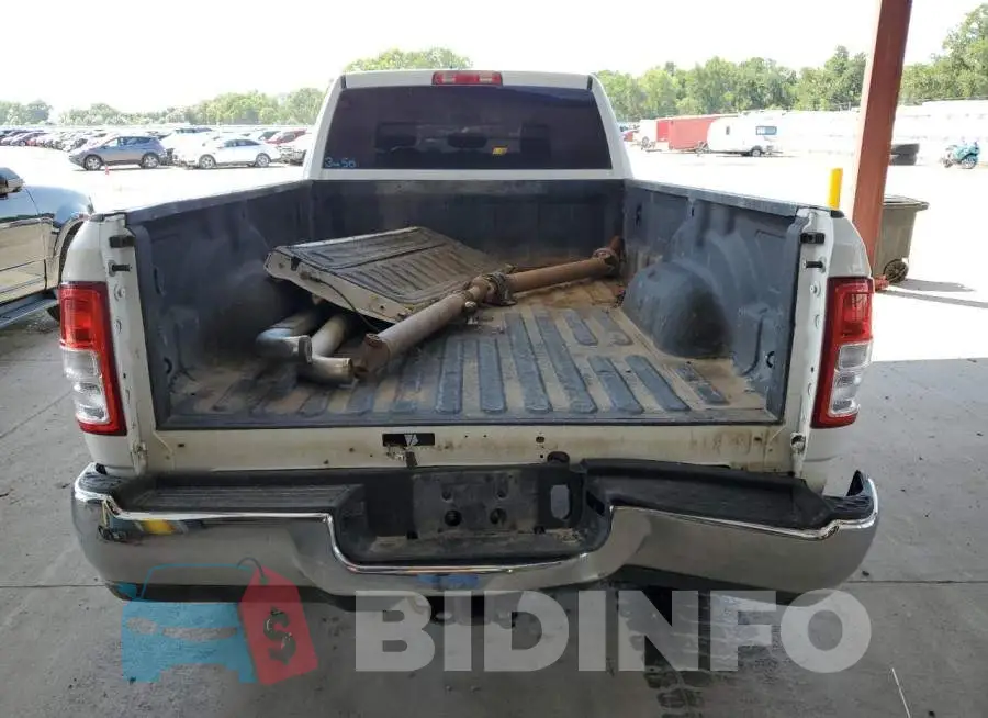 3C6UR5HL7KG598418 Photo# 6