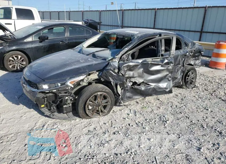 3KPF24AD4NE460158 Photo# 1