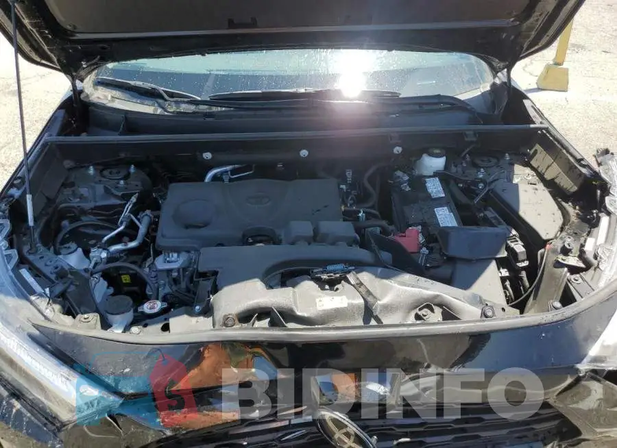2T3C1RFV1NW232823 Photo# 11