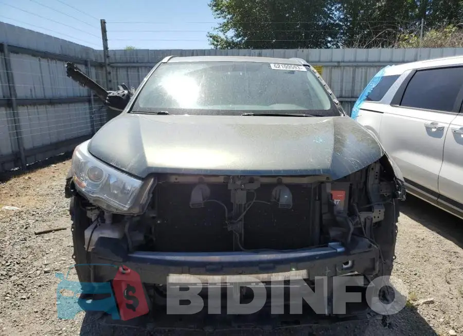 5TDJKRFH6FS118382 Photo# 5