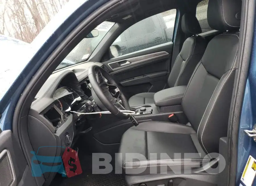 1V26E2CA6LC226864 Photo# 7