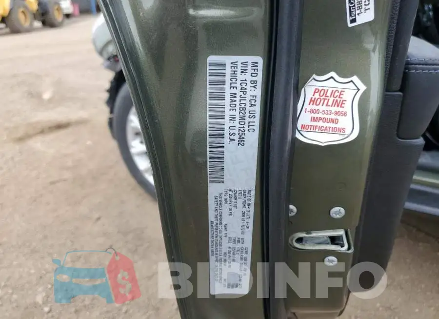 1C4PJLCB2MD125462 Photo# 14