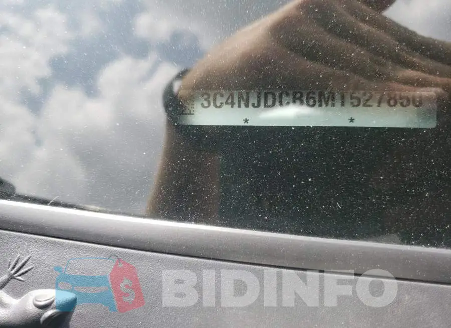 3C4NJDCB6MT527850 Photo# 12