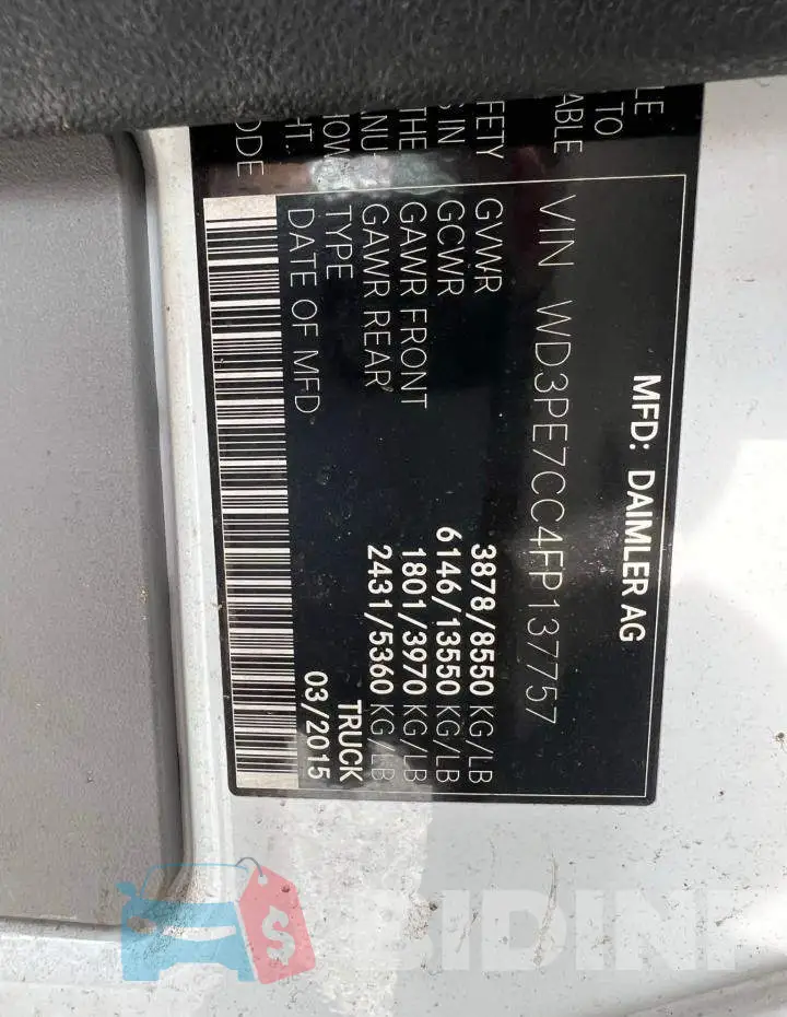 WD3PE7CC4FP137757 Photo# 10