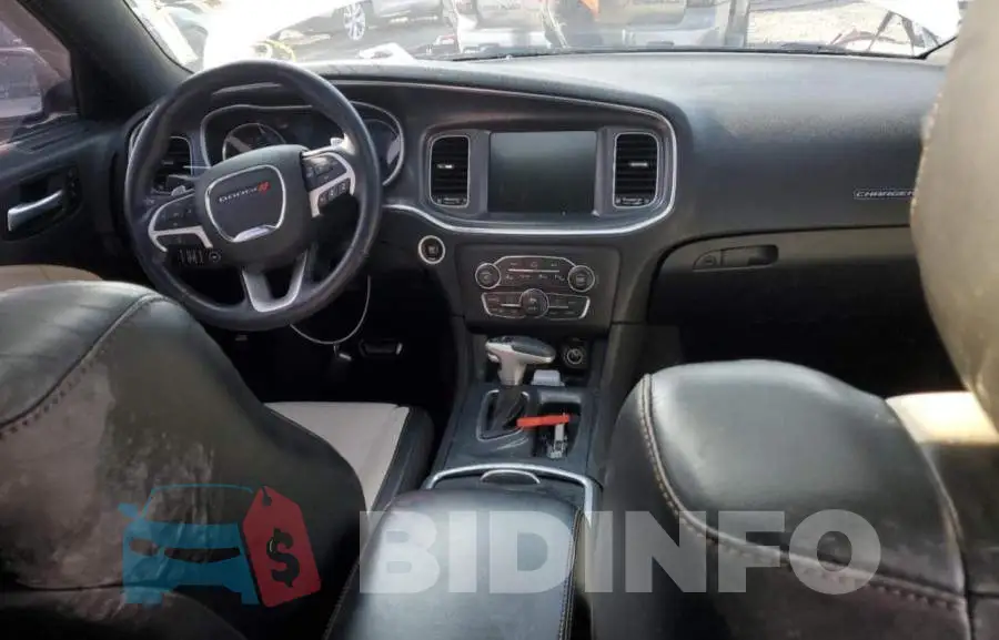 2C3CDXJG5FH742392 Photo# 8