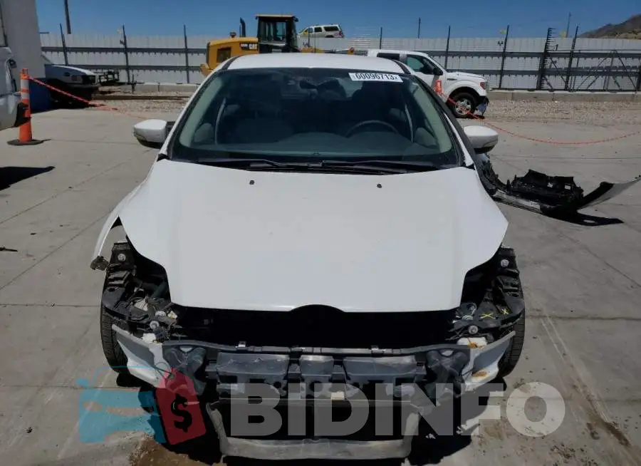1FADP3K25EL421673 Photo# 5