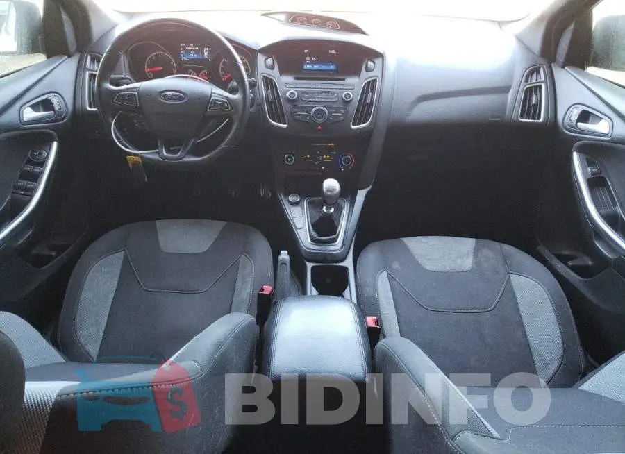 1FADP3L99HL334133 Photo# 8