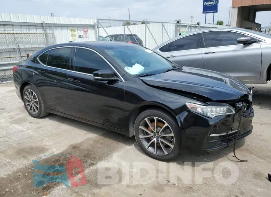 19UUB2F37GA002777 Photo# 4
