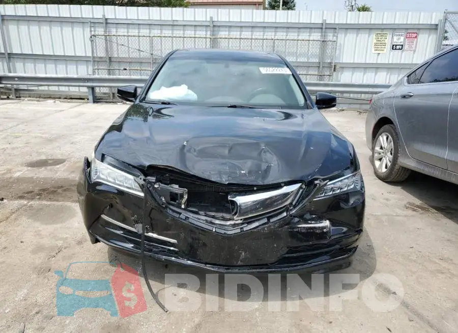 19UUB2F37GA002777 Photo# 5