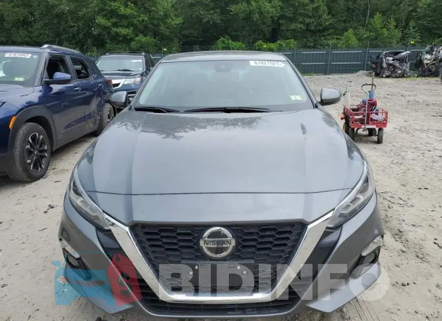 1N4BL4DV5KC100261 Photo# 5