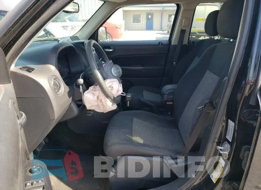 1C4NJPBA8FD377551 Photo# 7