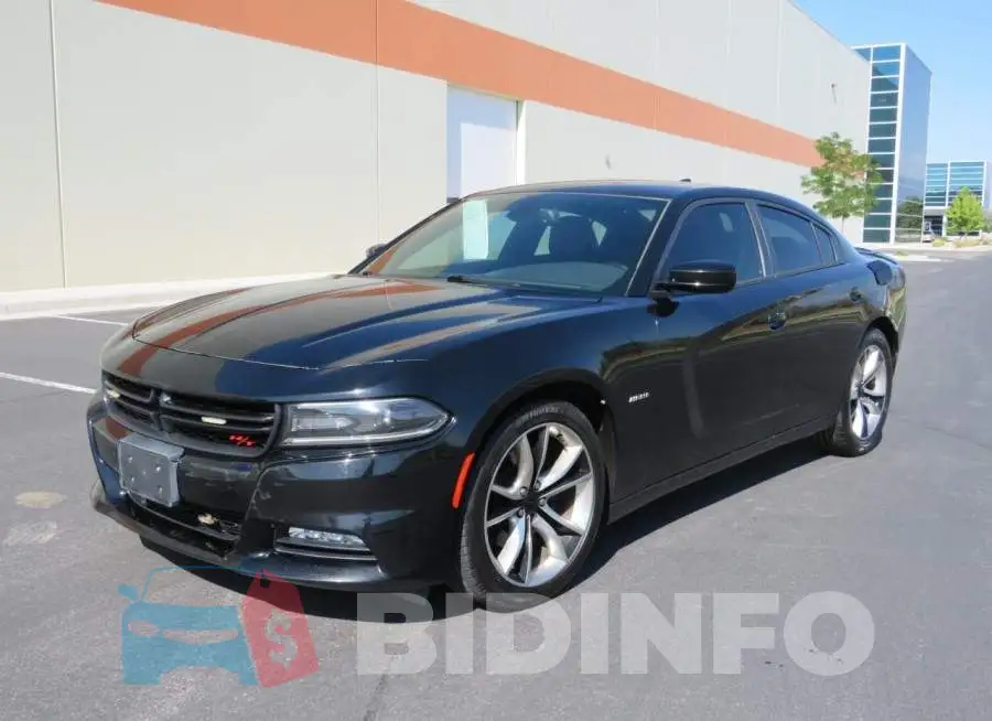 2C3CDXCT4FH728834 Photo# 2