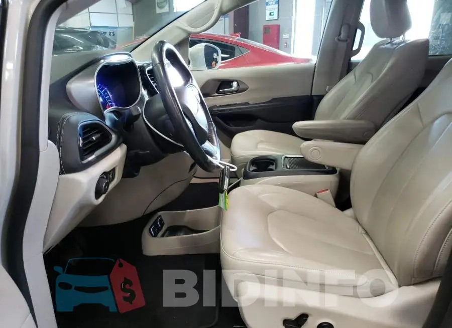 2C4RC1L79MR590126 Photo# 7