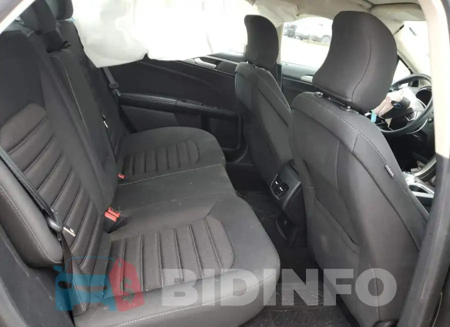 3FA6P0HD7KR133716 Photo# 10
