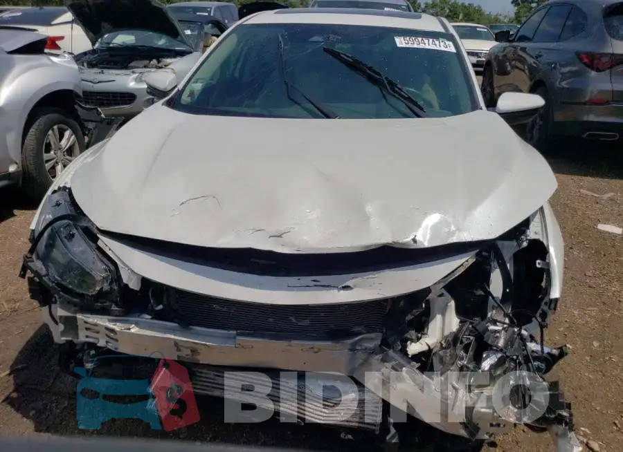 19XFC1F30LE013822 Photo# 5