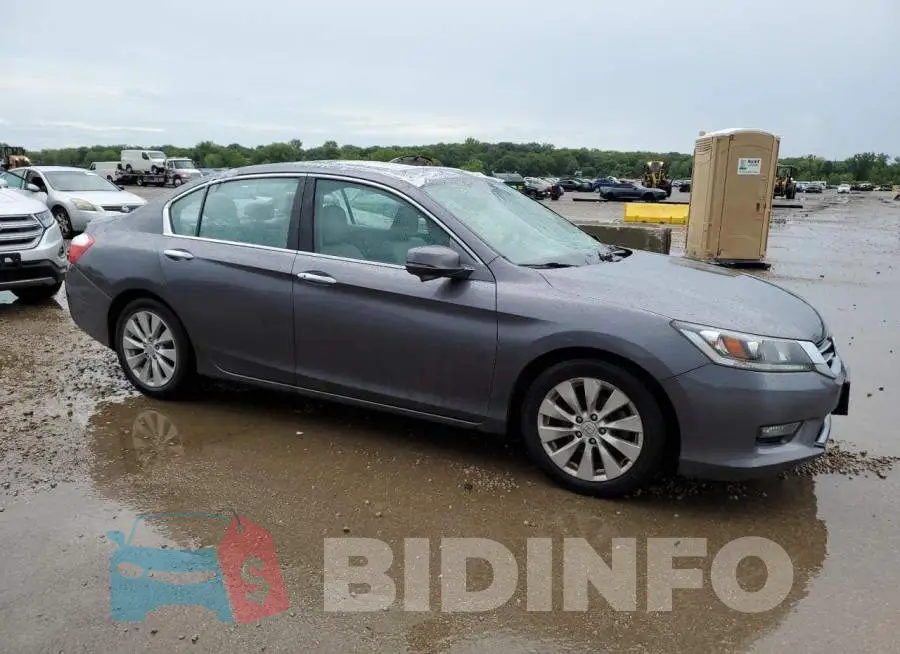 1HGCR2F85EA149972 Photo# 4