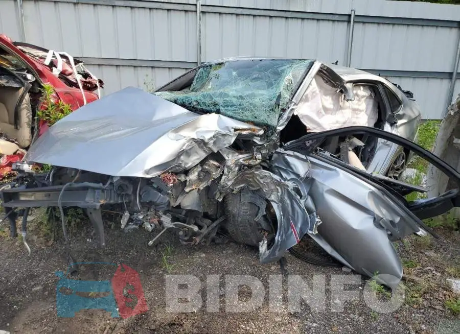 3VW6T7BU1LM033744 Photo# 1