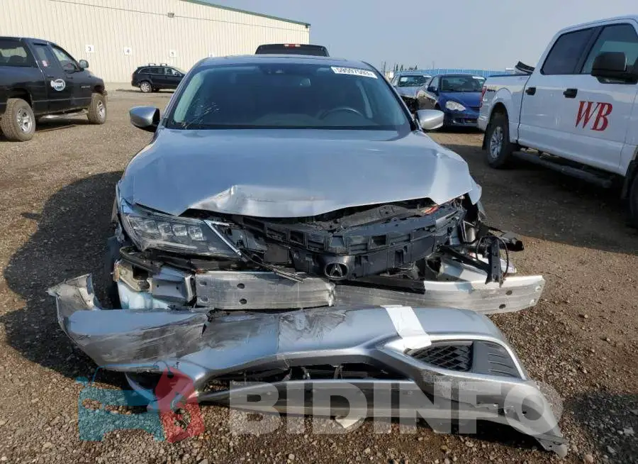 19UDE2F72HA800955 Photo# 5