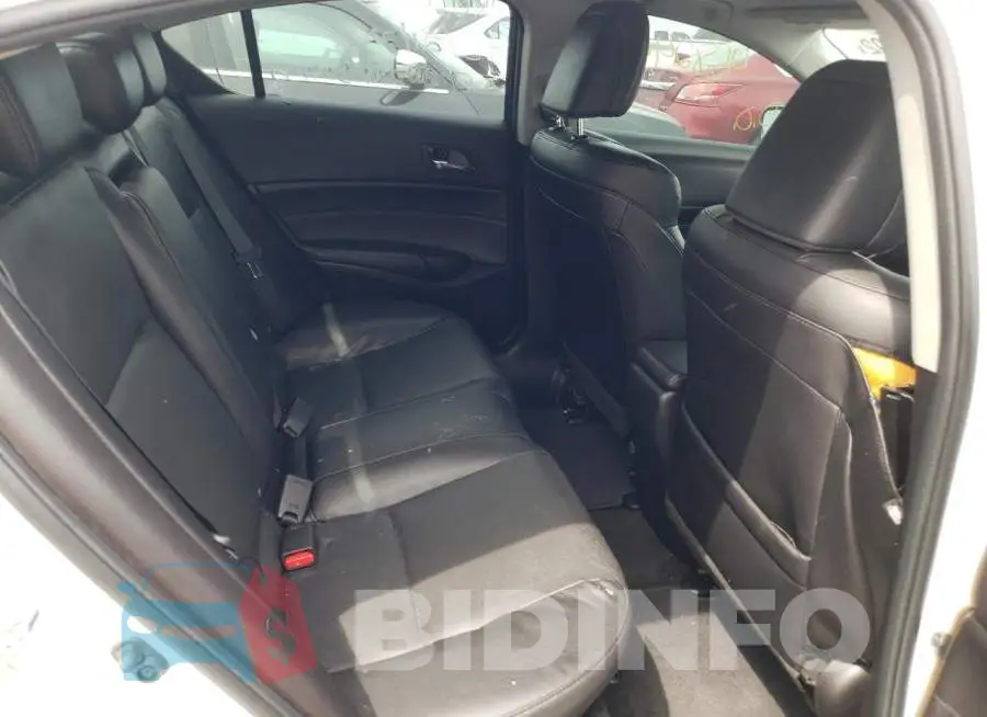 19UDE2F73HA001492 Photo# 6