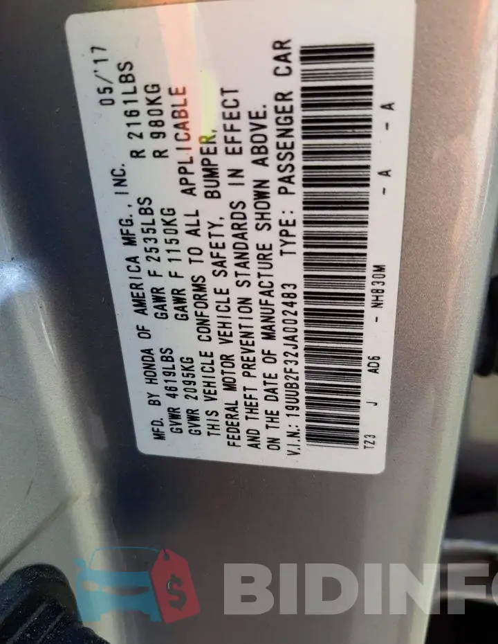19UUB2F32JA002483 Photo# 12