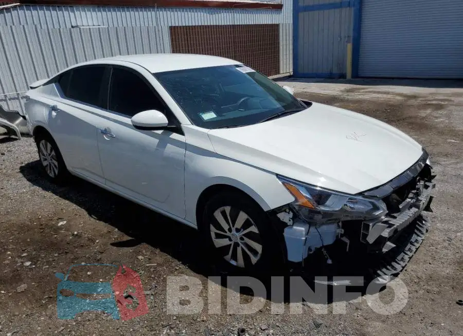 1N4BL4BV2LC215890 Photo# 4